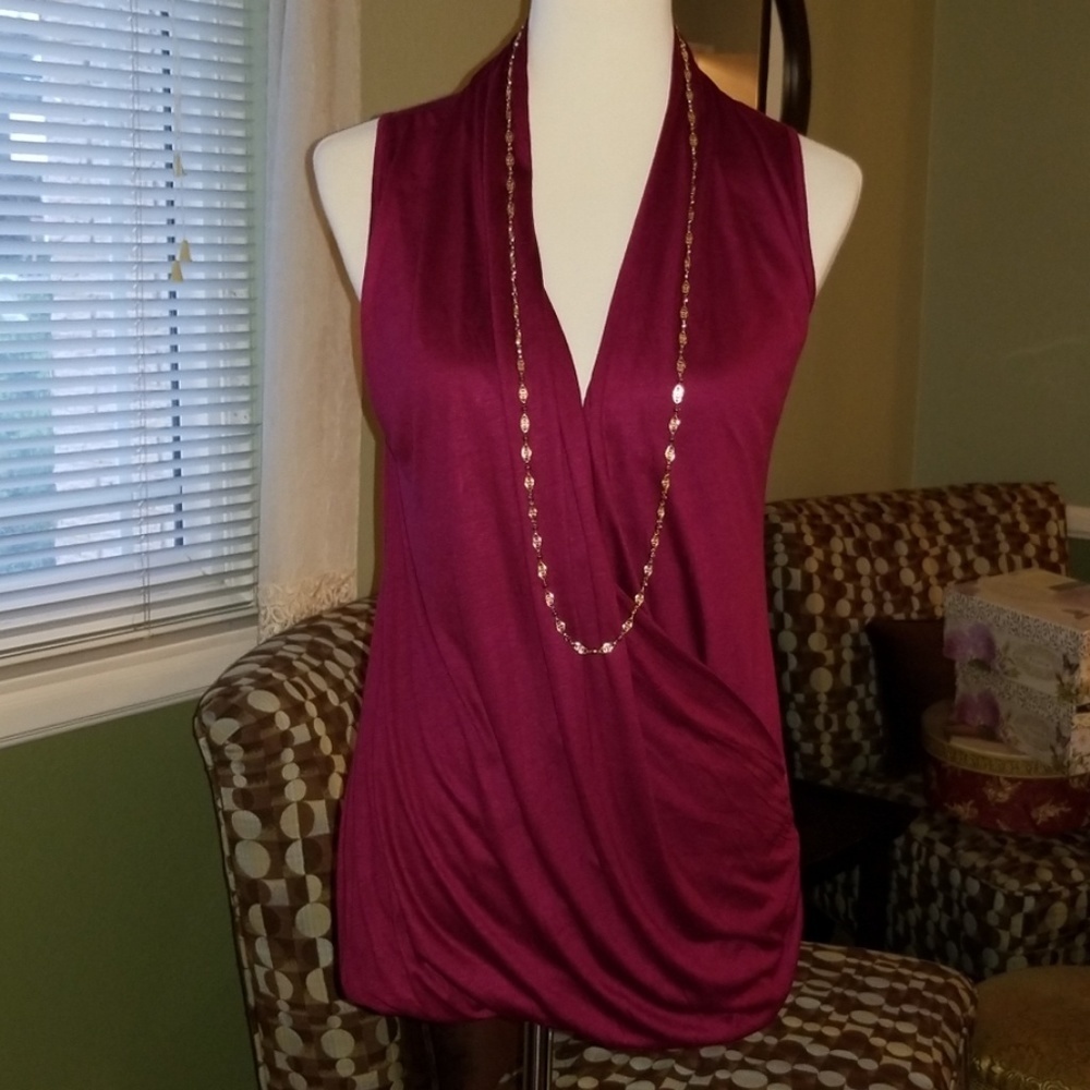 BANANA REPUBLIC SLEEVELESS TOP